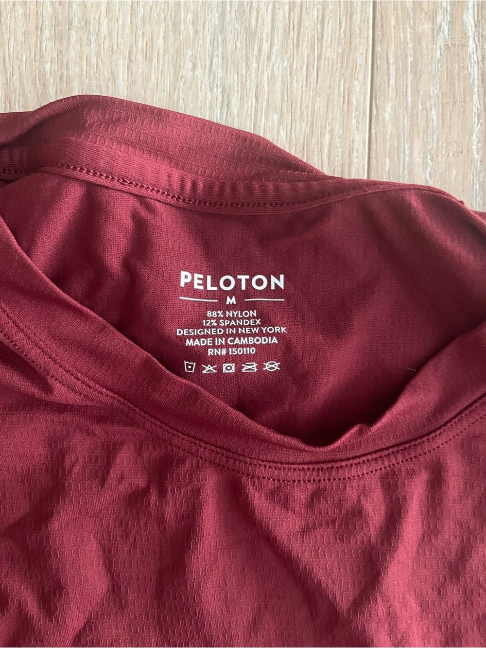 Peloton Men’s Burgundy Logo T‑Shirt Short Sleeves - Size Medium - Picture 3 of 5